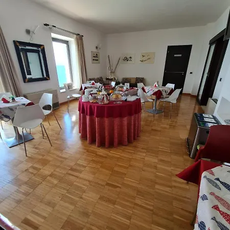 Baja Delle Sirene Oda ve Kahvaltı Taranto