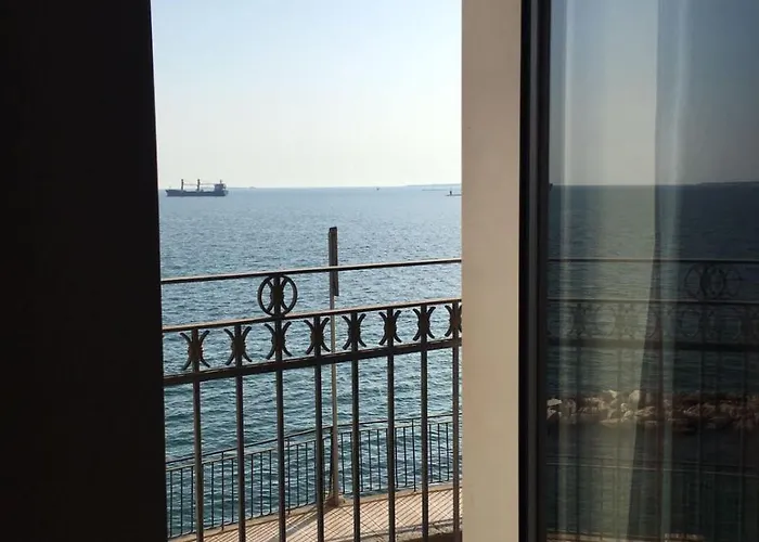 Baja Delle Sirene Bed & Breakfast